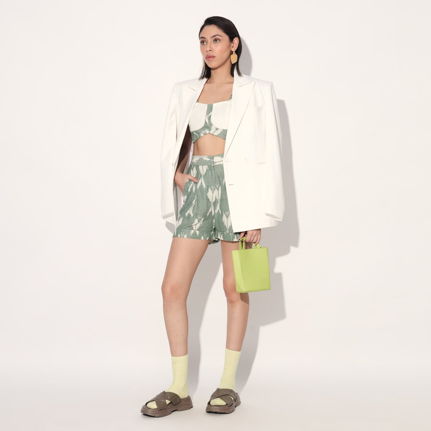 GREEN