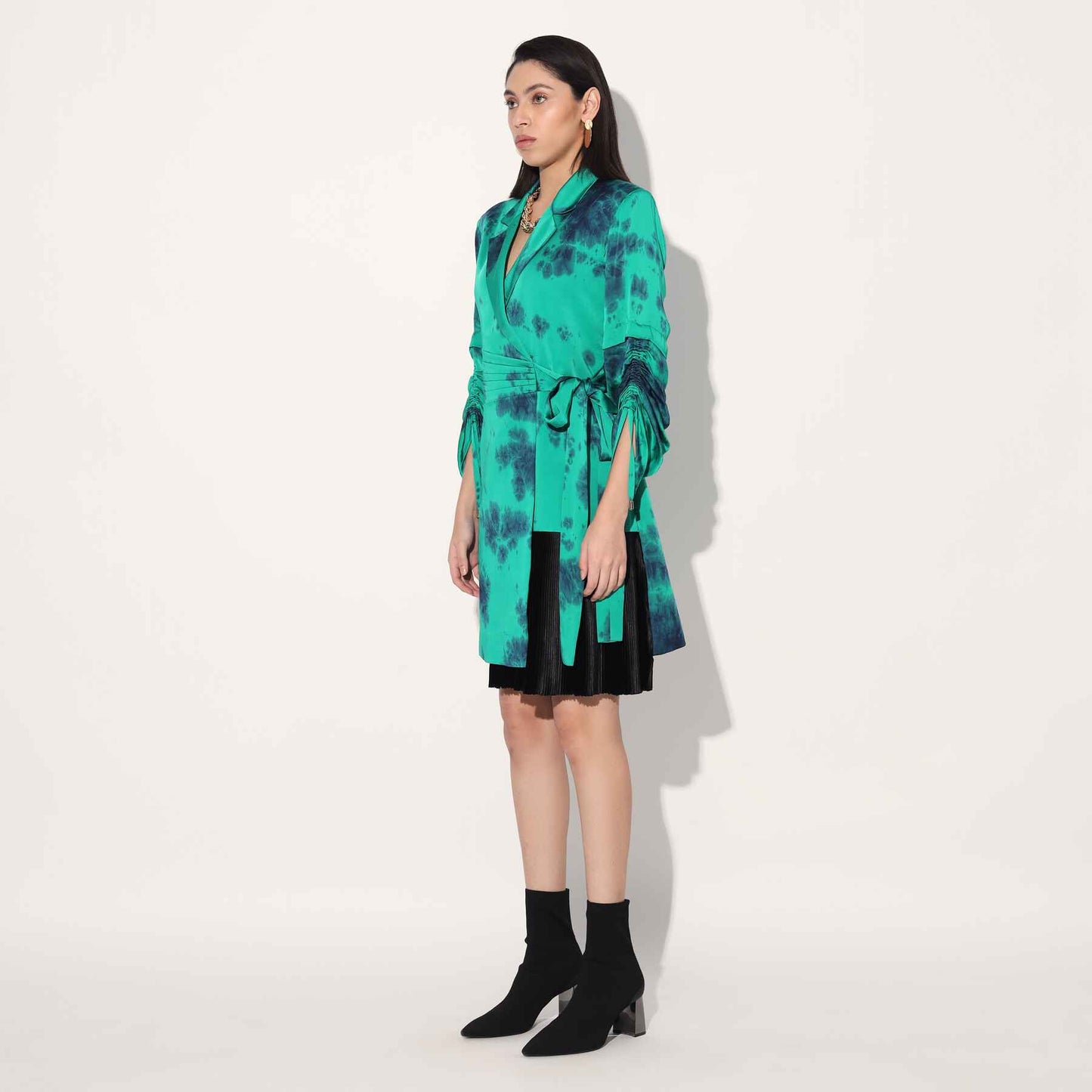GREEN